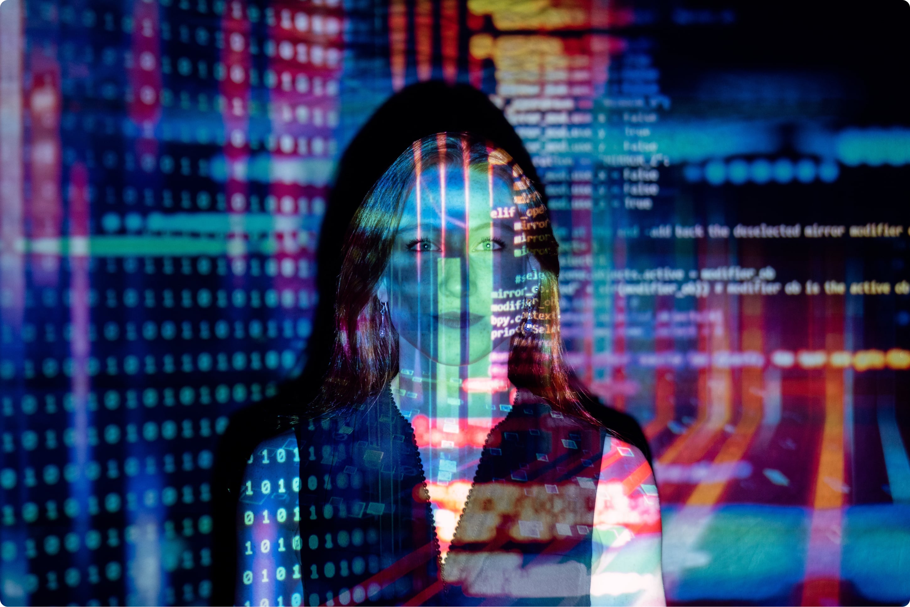 Mujer entre datos